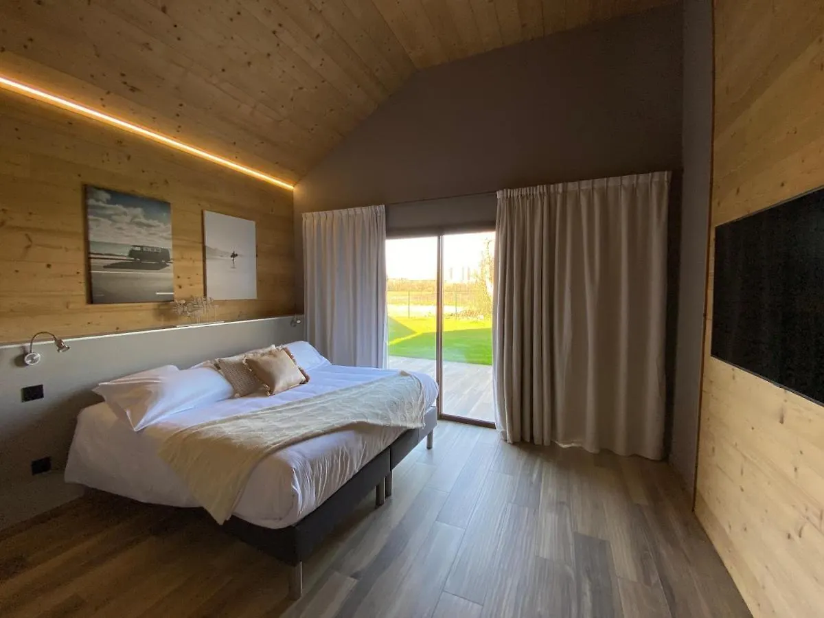World Hotel Saint-Vulbas 3*,