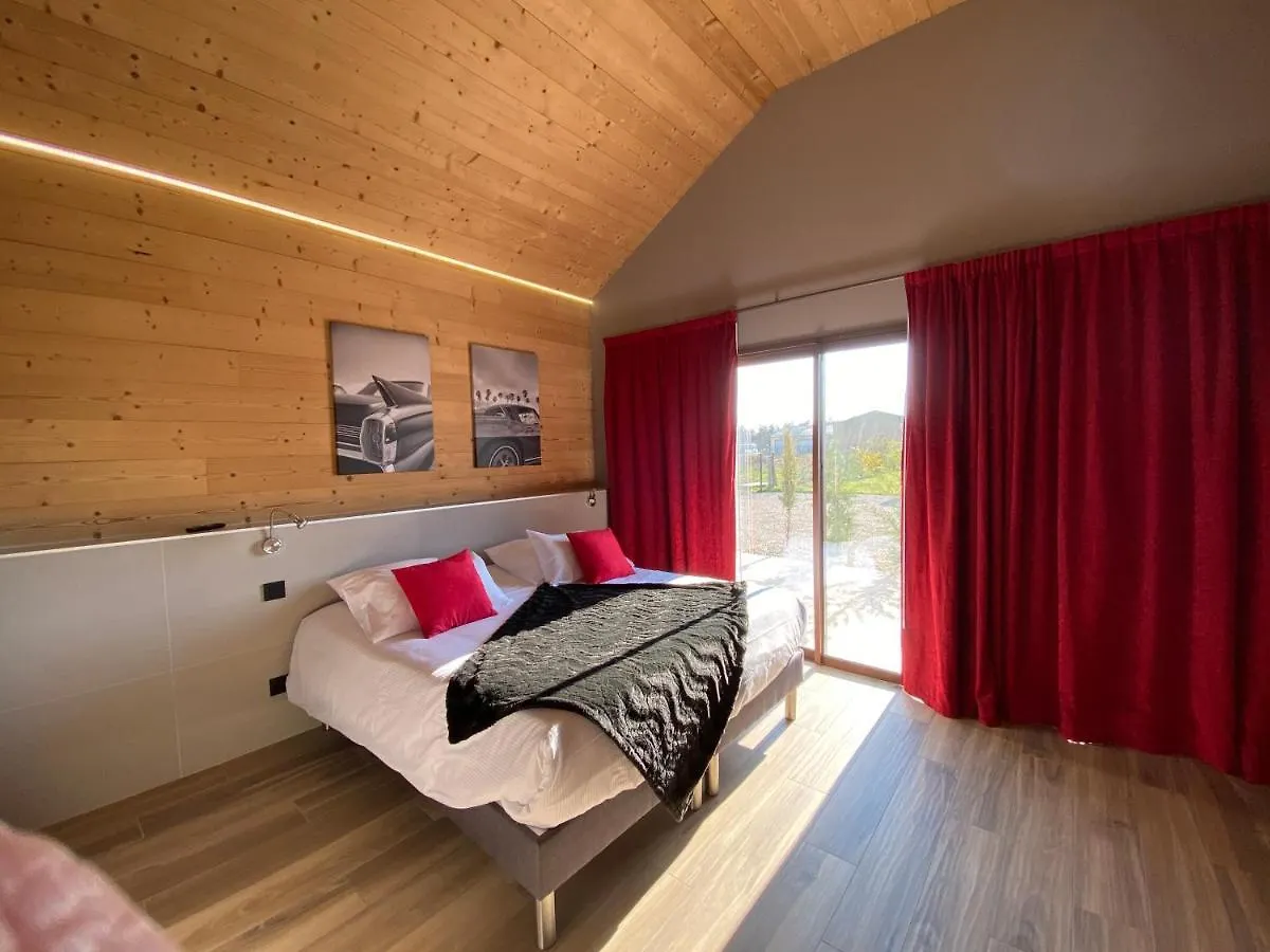 World Hotel Saint-Vulbas
