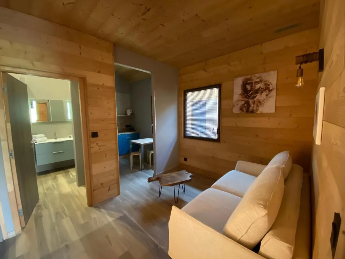 World Hotel Saint-Vulbas